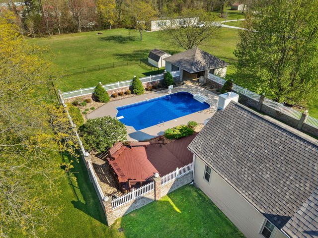 230 Royal Drive, London, KY 40744