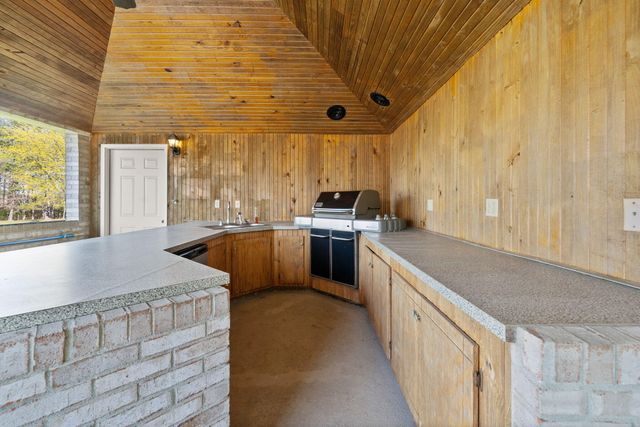 230 Royal Drive, London, KY 40744