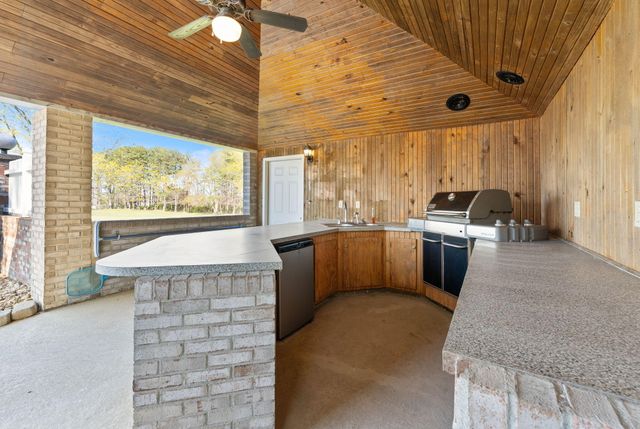230 Royal Drive, London, KY 40744
