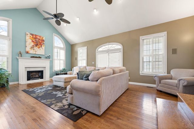 230 Royal Drive, London, KY 40744