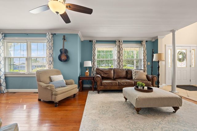 230 Royal Drive, London, KY 40744