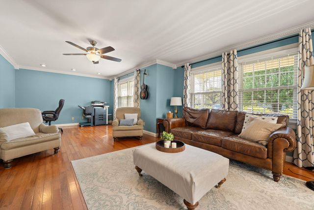 230 Royal Drive, London, KY 40744