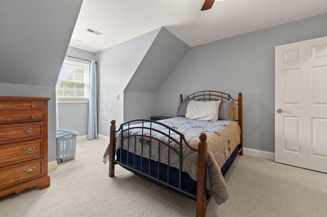 230 Royal Drive, London, KY 40744