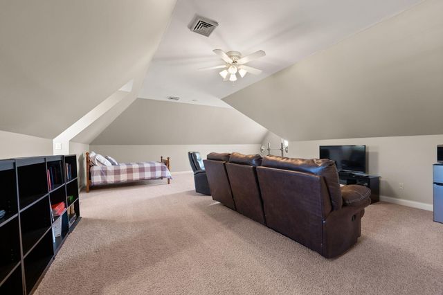 230 Royal Drive, London, KY 40744