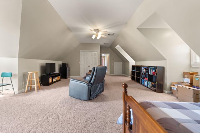230 Royal Drive, London, KY 40744