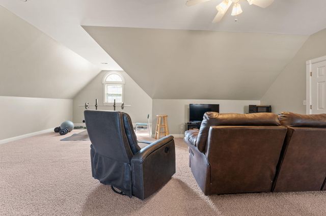 230 Royal Drive, London, KY 40744