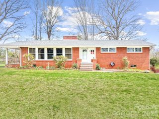 383 Monte Vista Drive, Waynesville, NC 28786