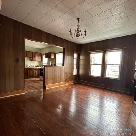 15 Wakefield Court 2, New Britain, CT 06053