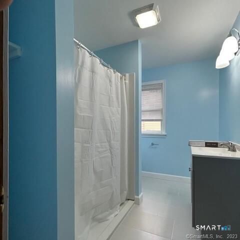 15 Wakefield Court 2, New Britain, CT 06053