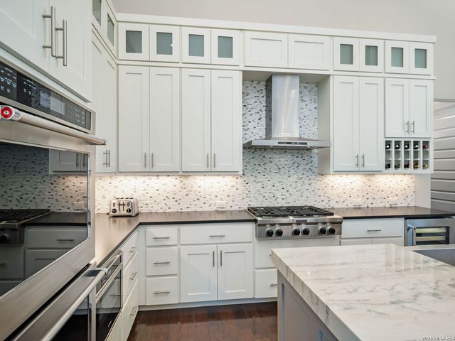 23214 Edens Canyon, San Antonio, TX 78255