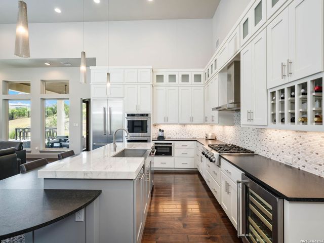 23214 Edens Canyon, San Antonio, TX 78255