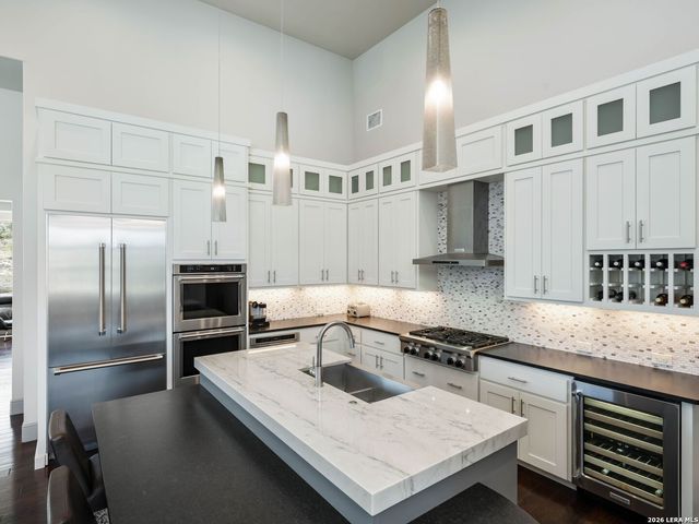 23214 Edens Canyon, San Antonio, TX 78255