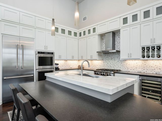 23214 Edens Canyon, San Antonio, TX 78255