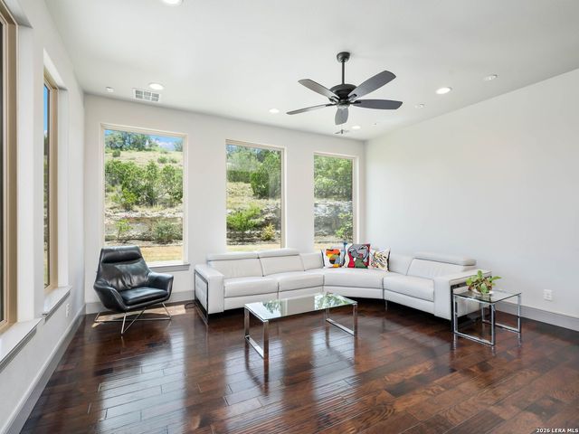 23214 Edens Canyon, San Antonio, TX 78255