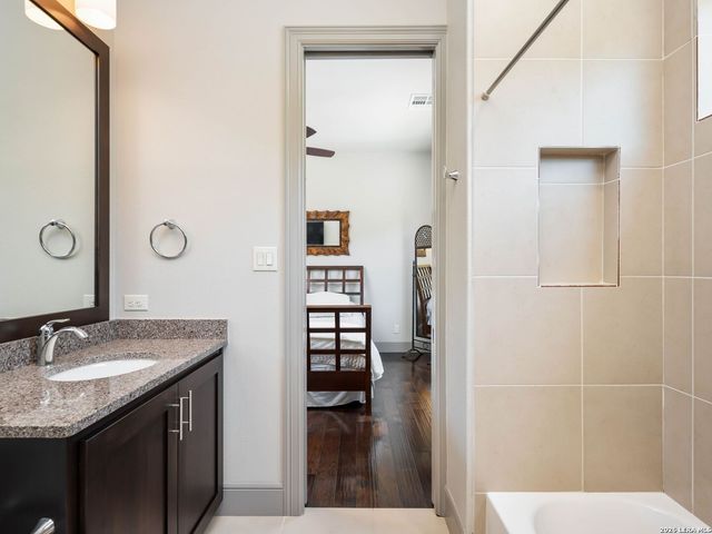 23214 Edens Canyon, San Antonio, TX 78255