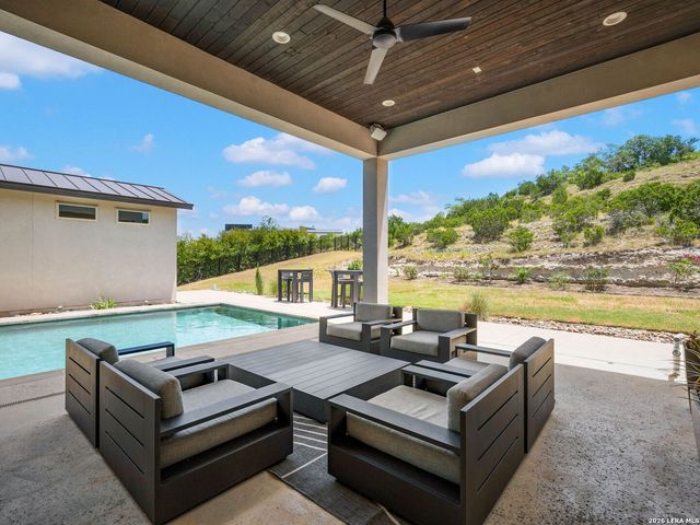 23214 Edens Canyon, San Antonio, TX 78255