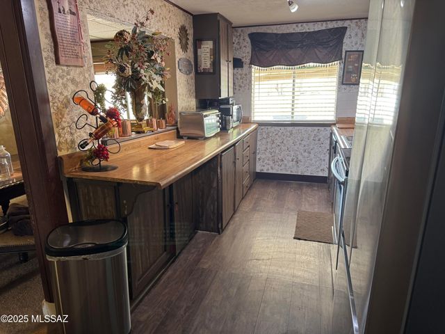 341 S Lawson Lane, Willcox, AZ 85643