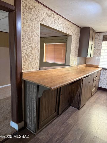 341 S Lawson Lane, Willcox, AZ 85643