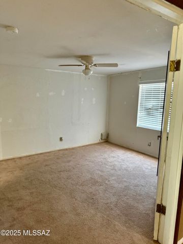 341 S Lawson Lane, Willcox, AZ 85643