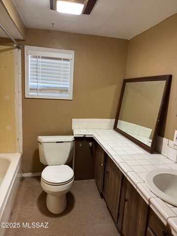 341 S Lawson Lane, Willcox, AZ 85643