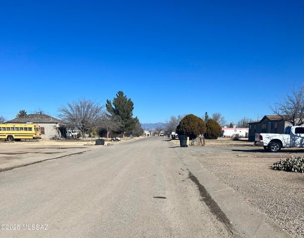 341 S Lawson Lane, Willcox, AZ 85643
