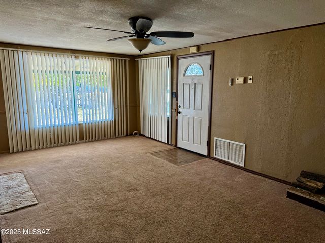 341 S Lawson Lane, Willcox, AZ 85643