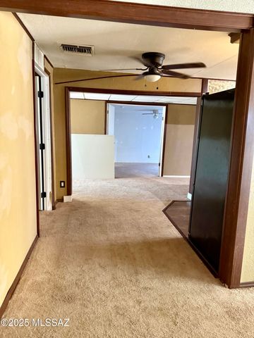 341 S Lawson Lane, Willcox, AZ 85643