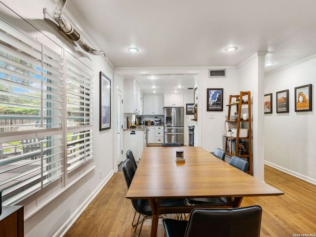 215 Ridgehaven, San Antonio, TX 78209