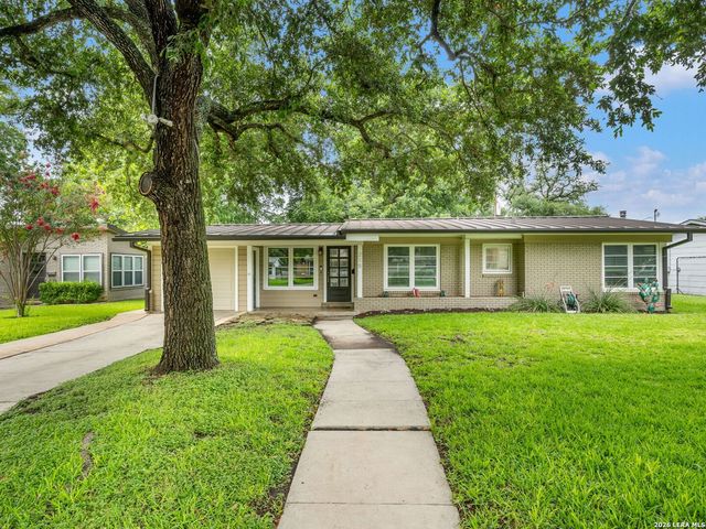 215 Ridgehaven, San Antonio, TX 78209