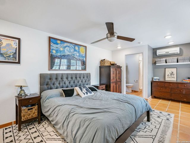 215 Ridgehaven, San Antonio, TX 78209