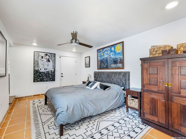 215 Ridgehaven, San Antonio, TX 78209