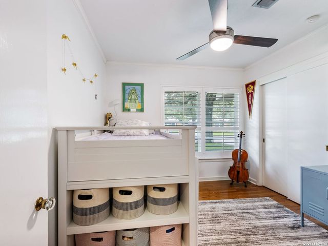 215 Ridgehaven, San Antonio, TX 78209