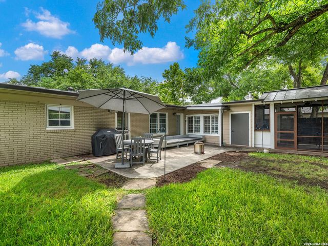 215 Ridgehaven, San Antonio, TX 78209
