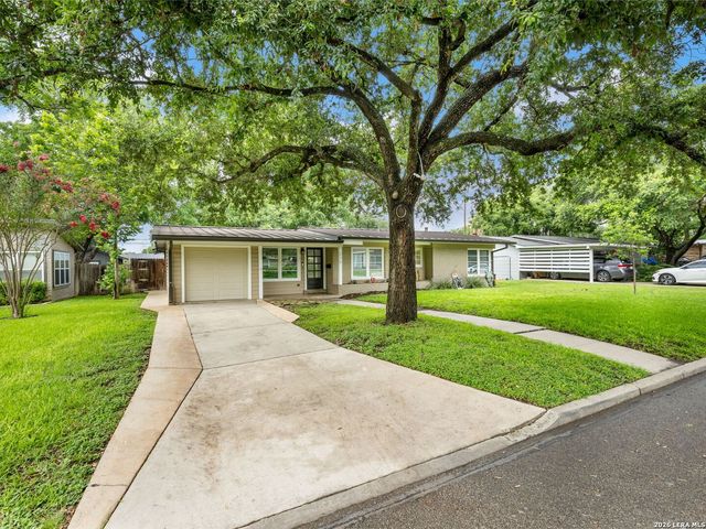 215 Ridgehaven, San Antonio, TX 78209