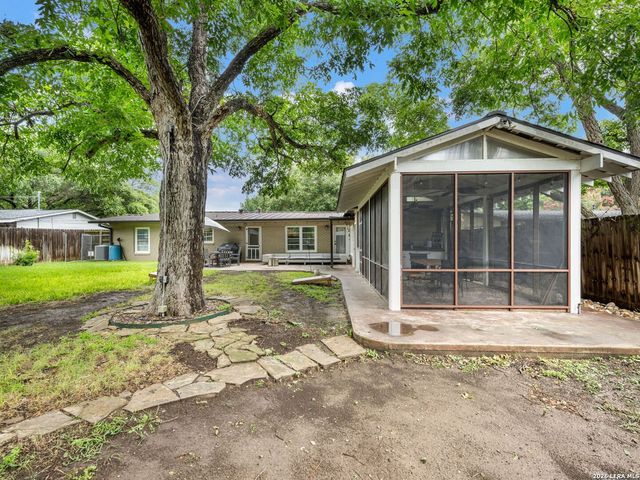 215 Ridgehaven, San Antonio, TX 78209