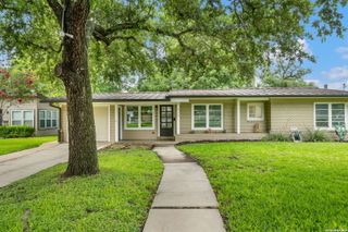 215 Ridgehaven, San Antonio, TX 78209