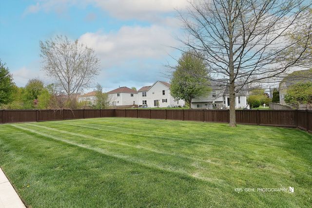 992 Mackenzie Drive, Antioch, IL 60002