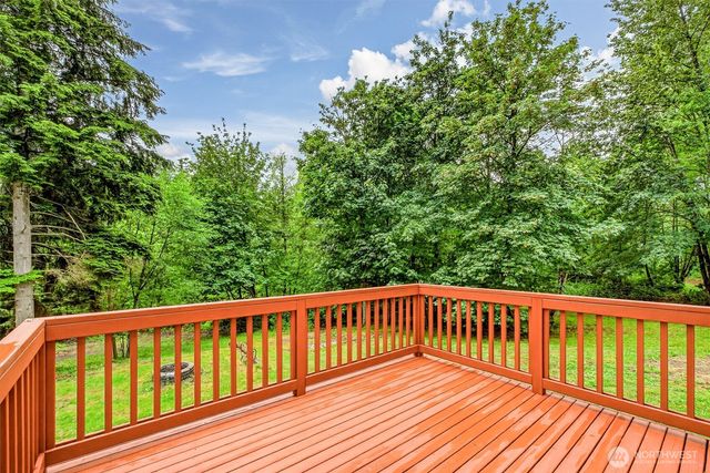 810 90th Street NW, Tulalip, WA 98271