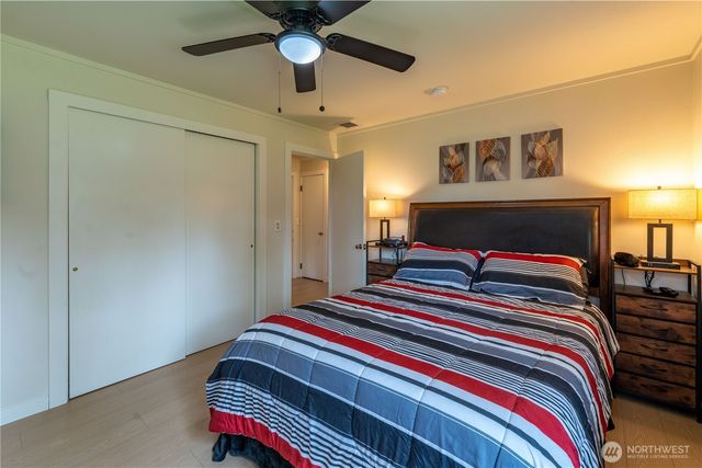 733 W 14th Street, Port Angeles, WA 98363