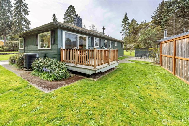 733 W 14th Street, Port Angeles, WA 98363