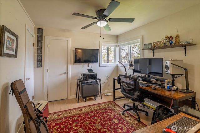 733 W 14th Street, Port Angeles, WA 98363