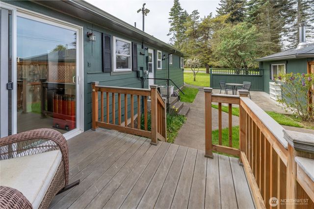 733 W 14th Street, Port Angeles, WA 98363