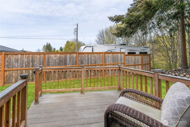 733 W 14th Street, Port Angeles, WA 98363