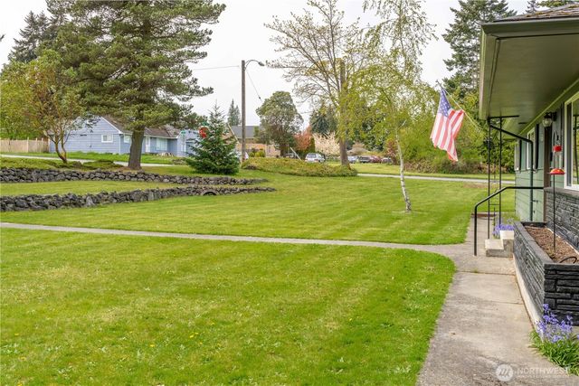 733 W 14th Street, Port Angeles, WA 98363