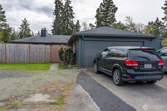 733 W 14th Street, Port Angeles, WA 98363