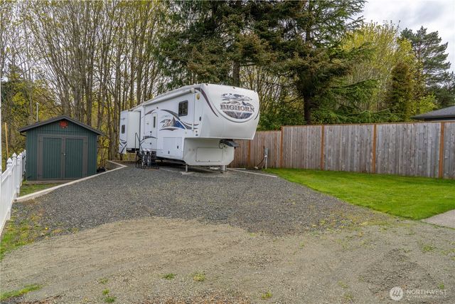 733 W 14th Street, Port Angeles, WA 98363