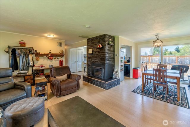 733 W 14th Street, Port Angeles, WA 98363