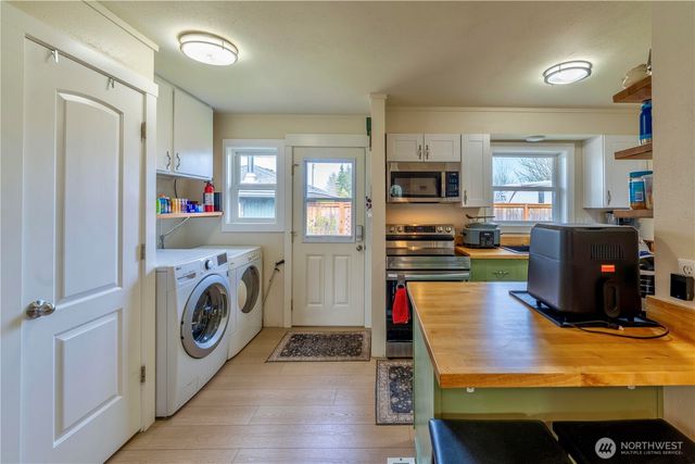 733 W 14th Street, Port Angeles, WA 98363