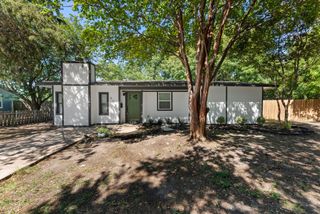 802 Highland Drive, Grand Prairie, TX 75051