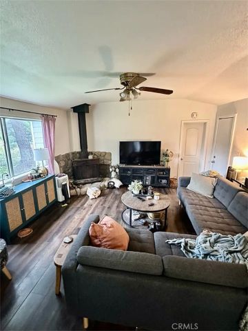 12211 Forest Trail, Sylmar, CA 91342